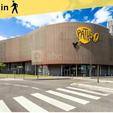 Le Blum *hyper-centre* Avec *canal Plus* *