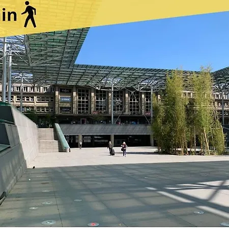 Le Blum *hyper-centre* Avec *canal Plus* *